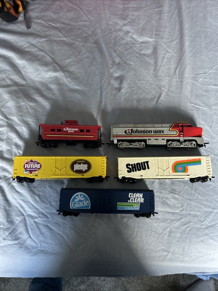 Tyco HO scale Johnson Wax Model Train Set
