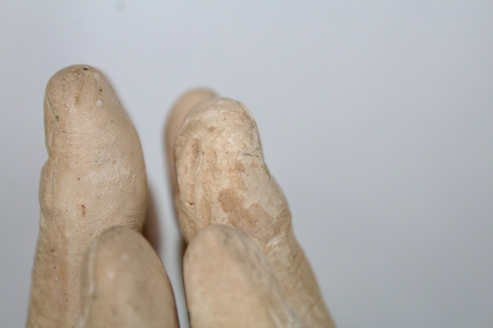 Plaster bookends Reading Hands