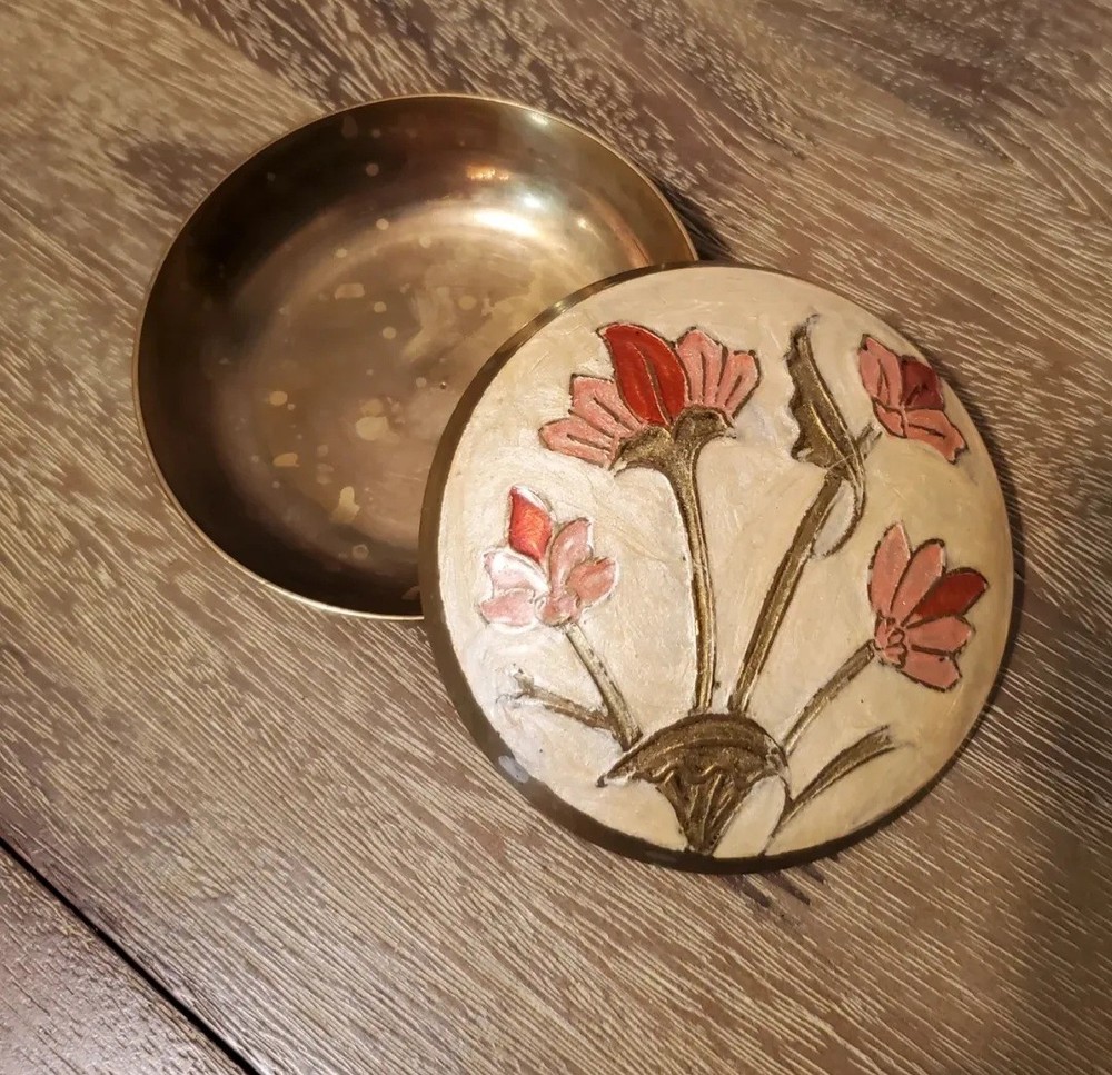 VINTAGE BRASS & ENAMEL PAINT TRINKET DISH