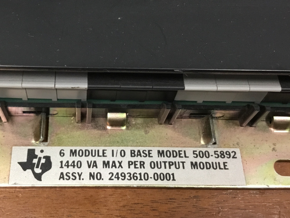 Texas Instruments - Model 500-5892 - 6 Module I/O Base