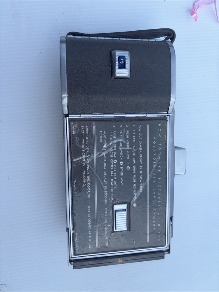 VINTAGE Polaroid Land Camera Model J66, Untested