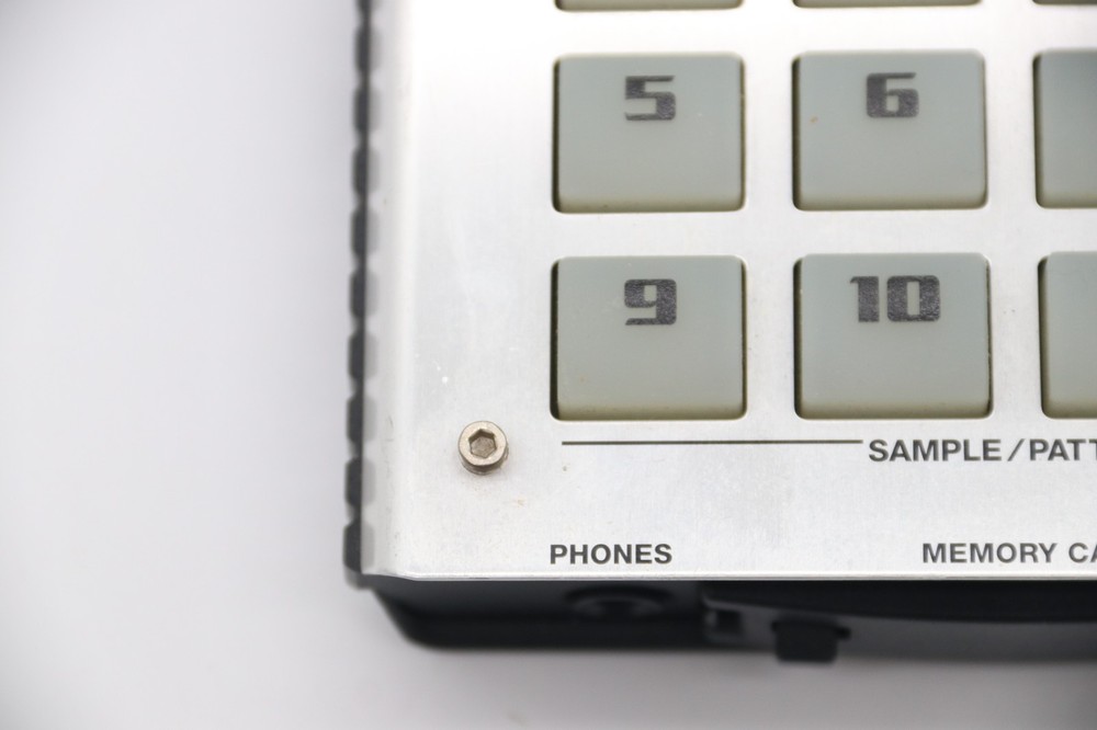 Roland SP-404 Sampling Digital Workstation - Silver