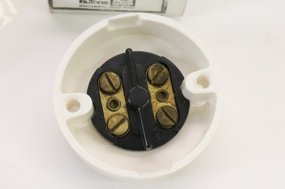 2 Nutone Scovill Heat Detector 135F Model S-124