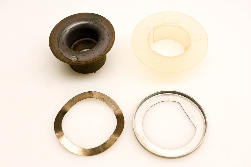 OMC 276643 Recoil Starter Spindle