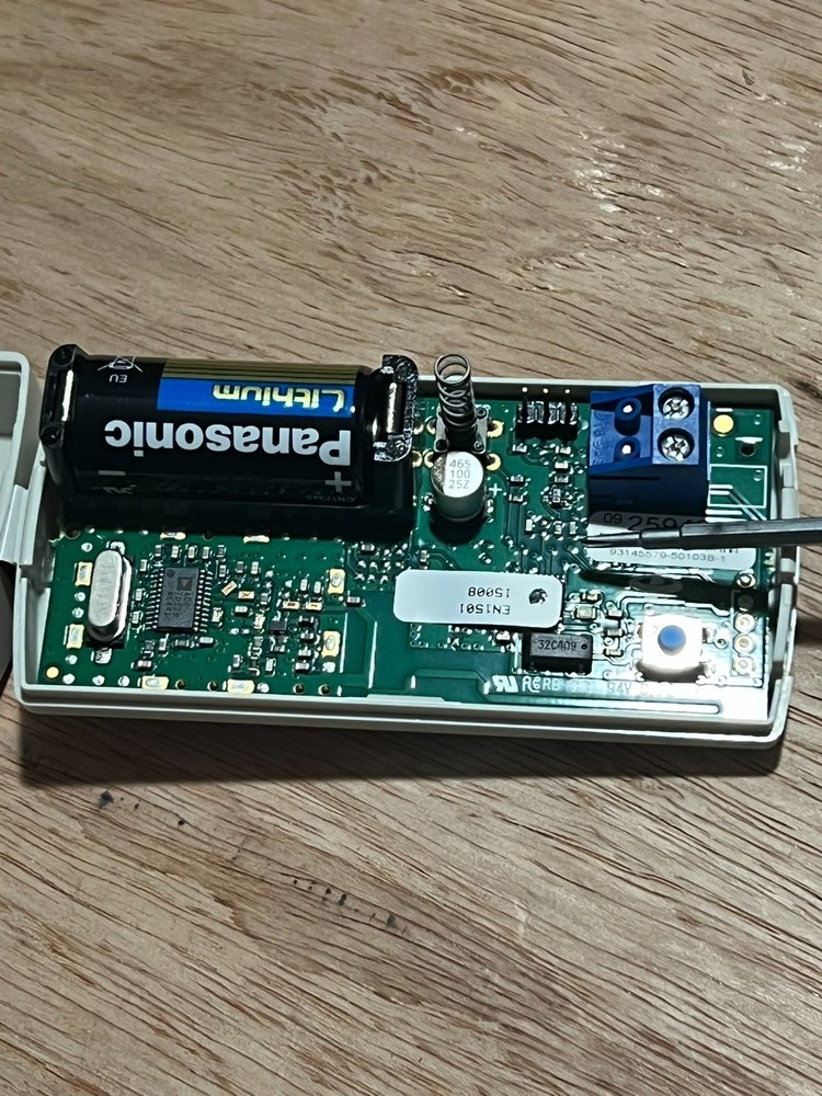 One Inovonics EN1501 Wireless Pulse Transmitter – Includes ID Tool APP