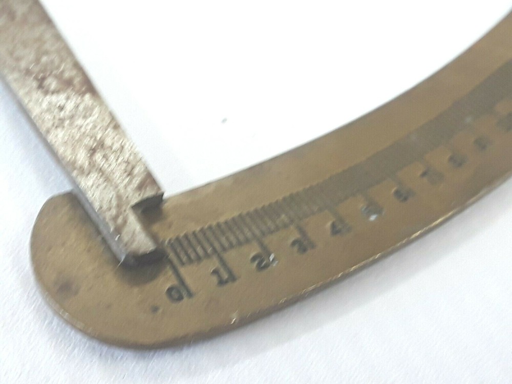 Thickness Gauge Caliper. calibration thickness tool used