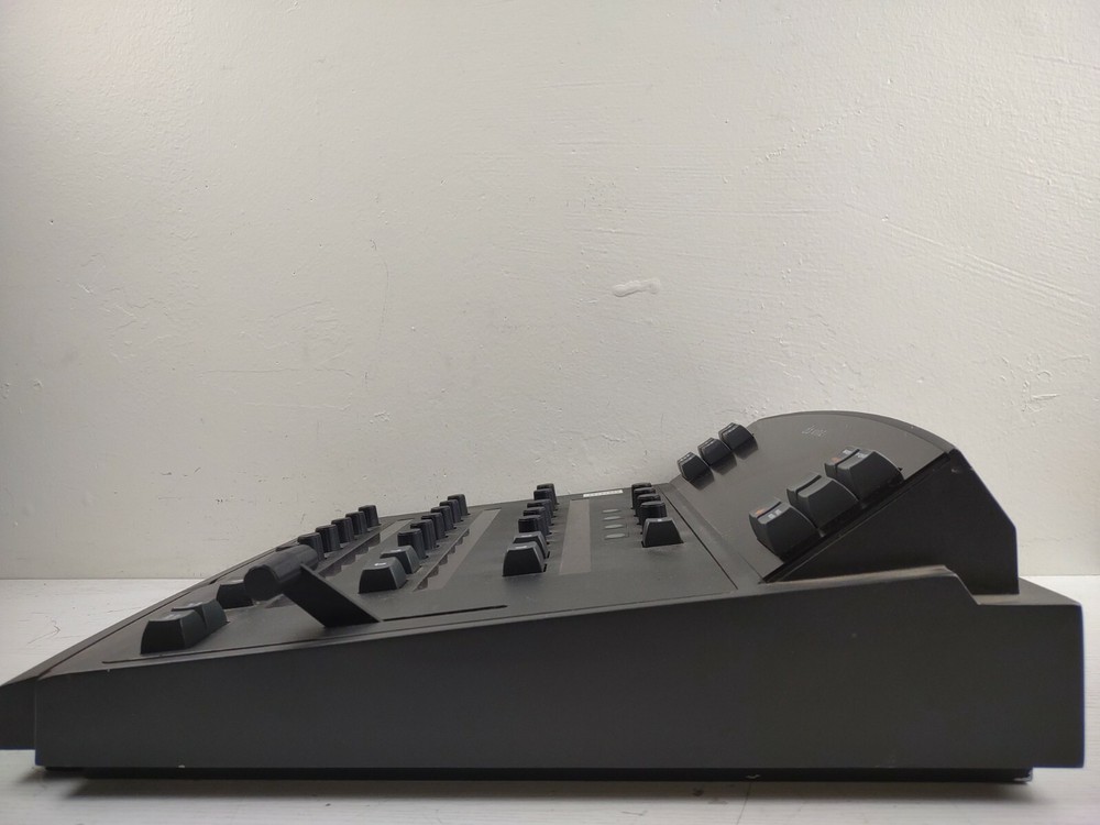 DAVINCI CONTROL PANEL BROADCAST EQUIPMENT --- NO POWER SUPPLY