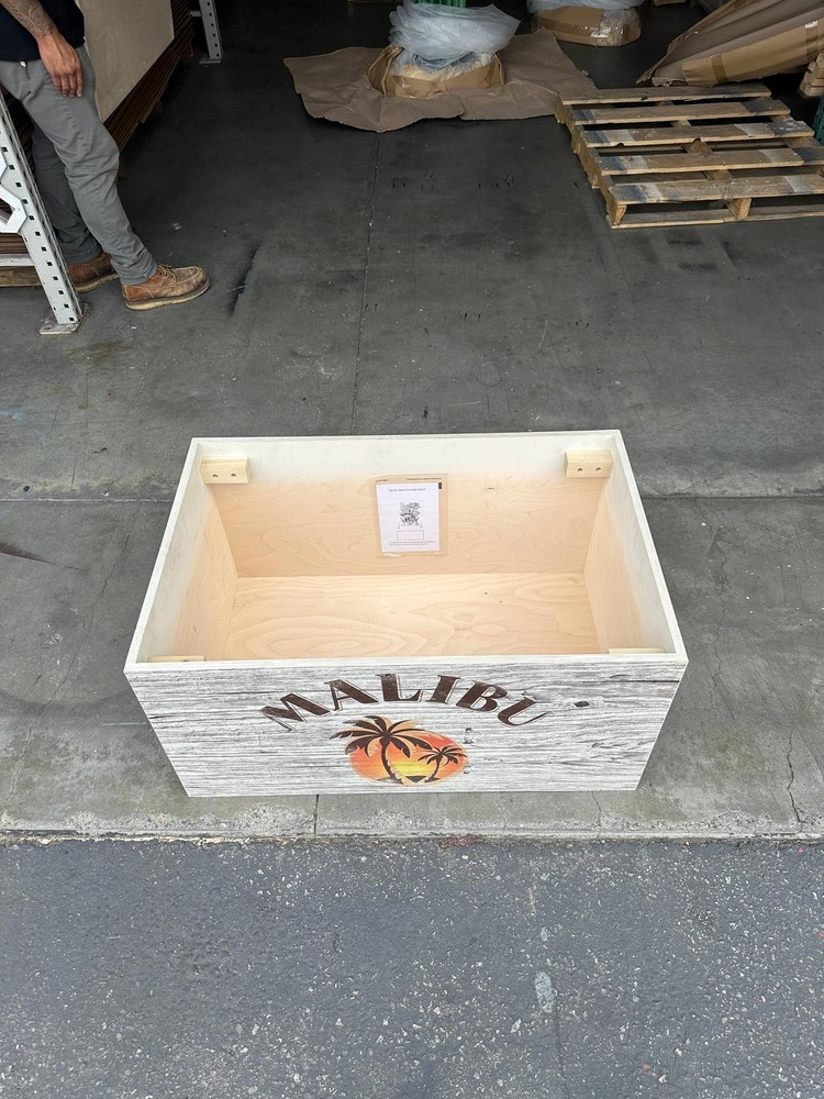 Pre-Owned Malibu Rum Sandcastle Over Sized Statue 6ft Store Display