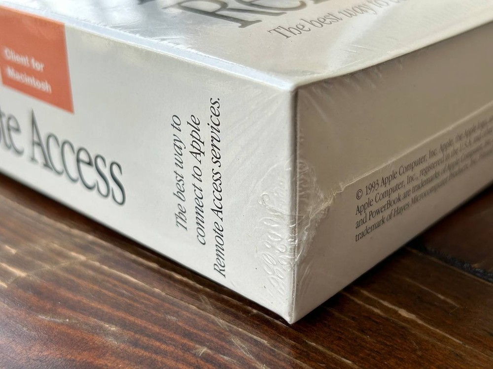 Vintage Apple Remote Access Server Network Software For Macintosh. 1993 year