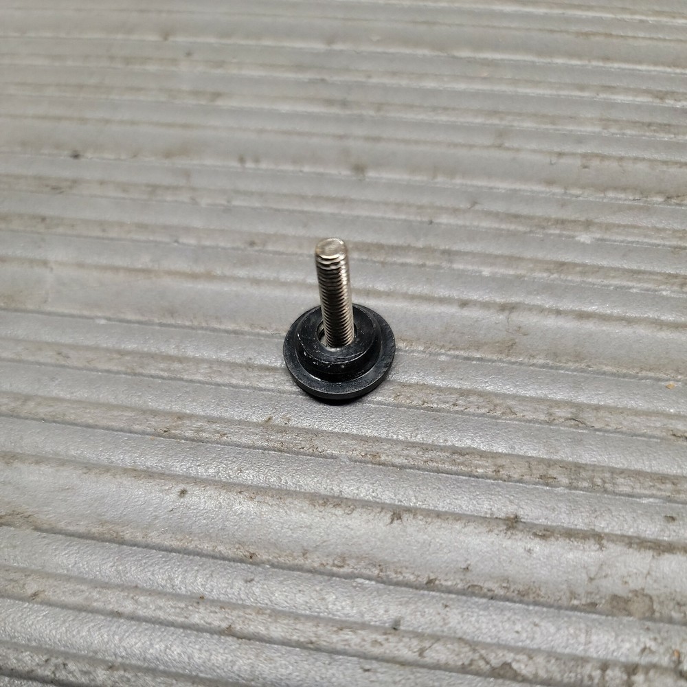 Teac A-450 Cassette Deck Side Panel Screw