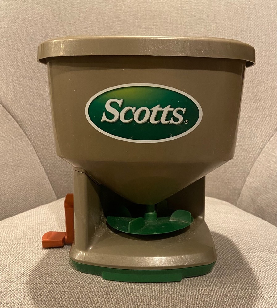 Scotts 71060 Whirl Hand-Powered Engineered Fertilizer Spreader