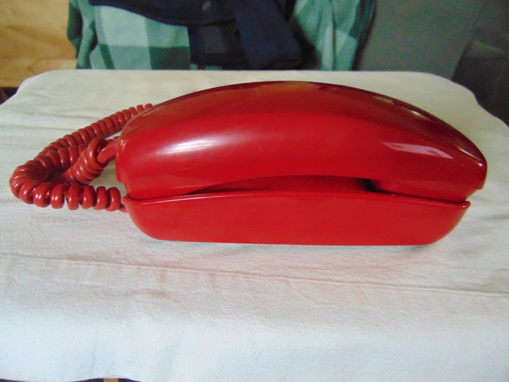 ITT Slimline red Push Button Phone very good condition complete