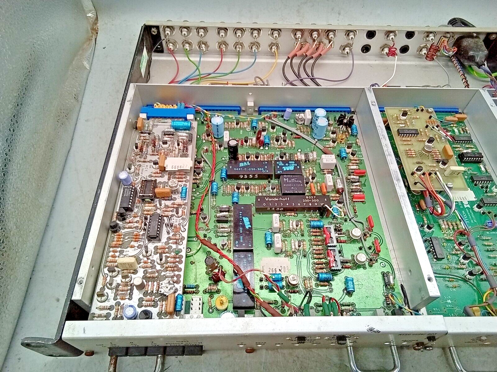 Michael Cox Electronics Ltd.; England NTSC CODER 203 +302/2BG + POWER SUPPLY