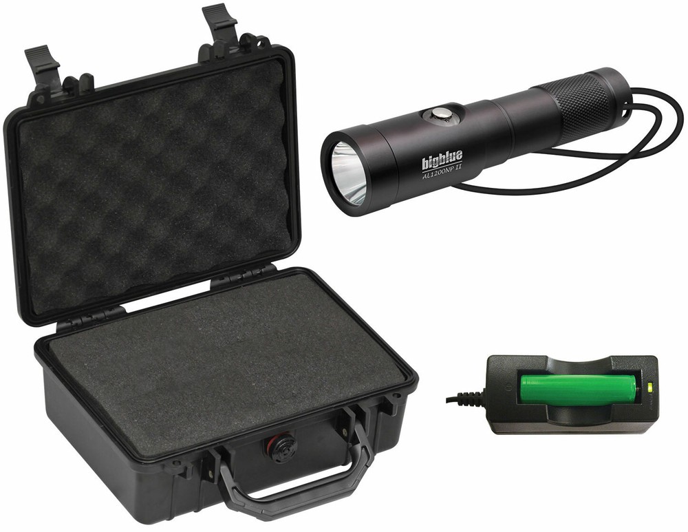 BigBlue PC-AL1300WPT Wide Beam Dive Light w/Tail Switch & Hard Case
