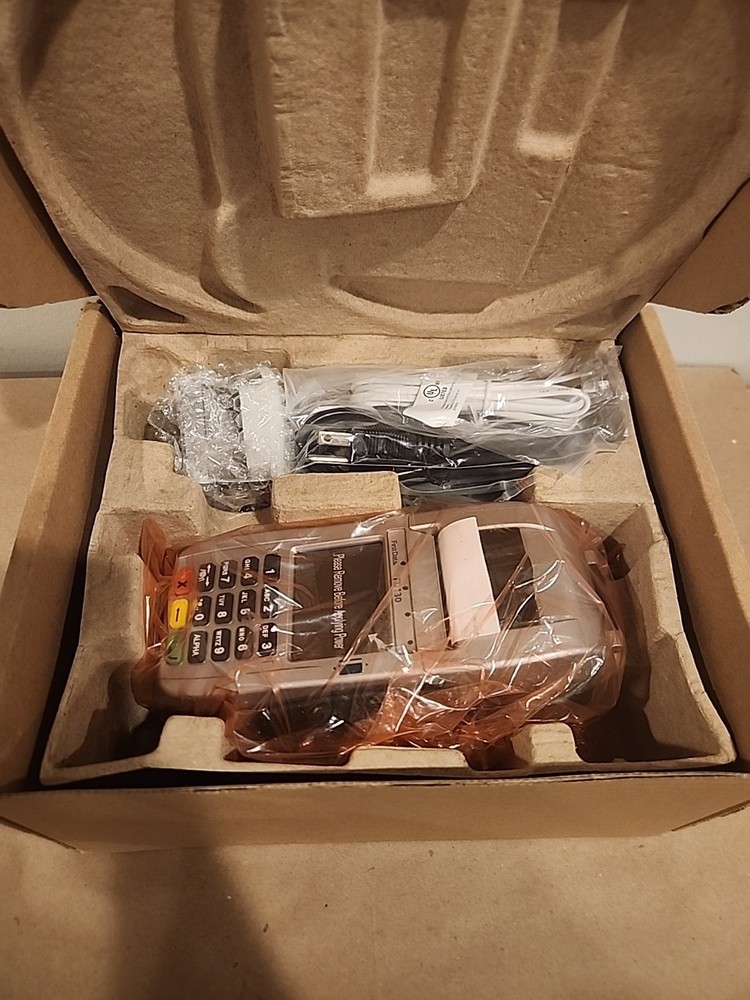 First Data FD130 Credit Card Machine w/Power Supply New Open Box