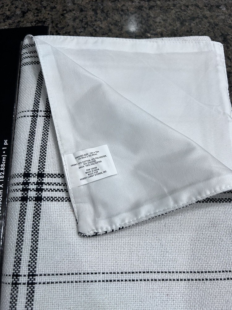 NWT Robert Stanley ivory black textured striped 14" x 72" table runner