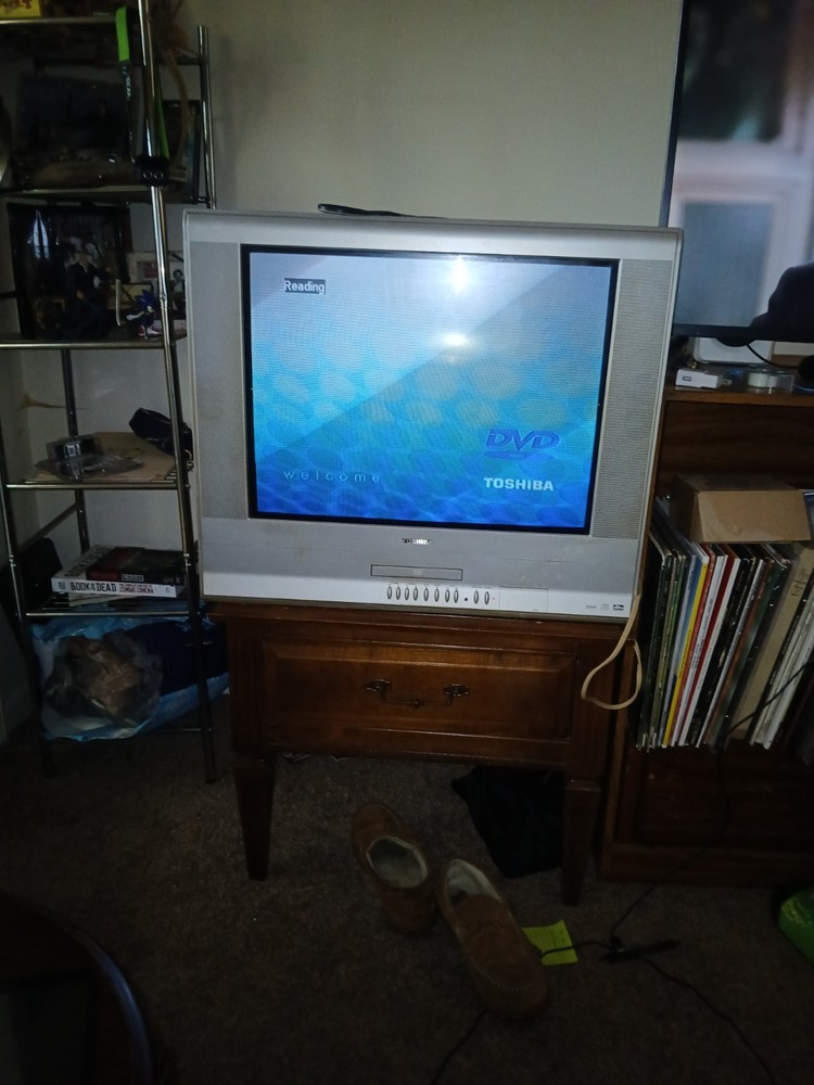 Crt Tv 24" New Remote