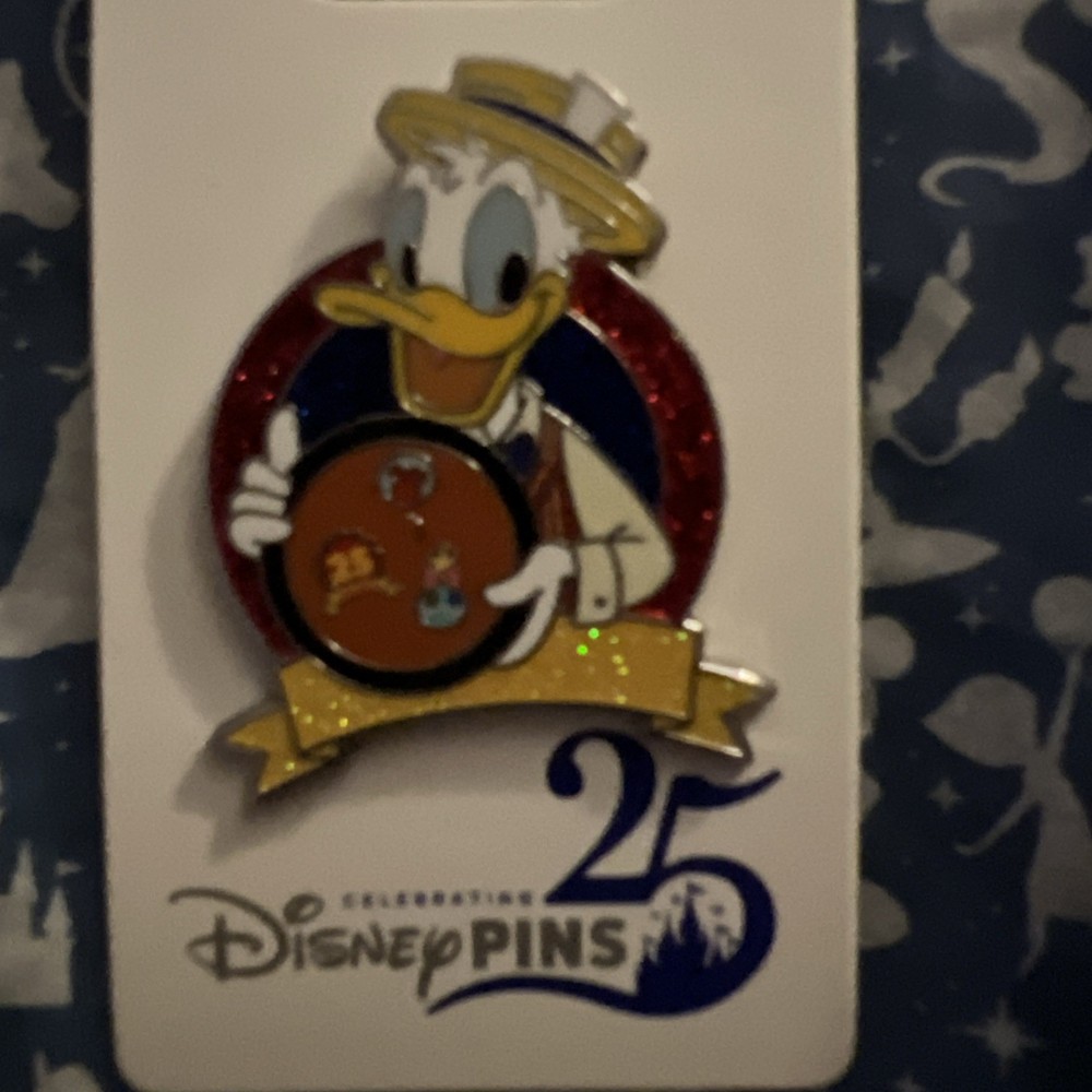 Disney Donald Duck Pins 25