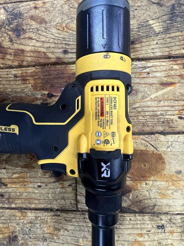 dewalt DCF403 Rivet Tool Set