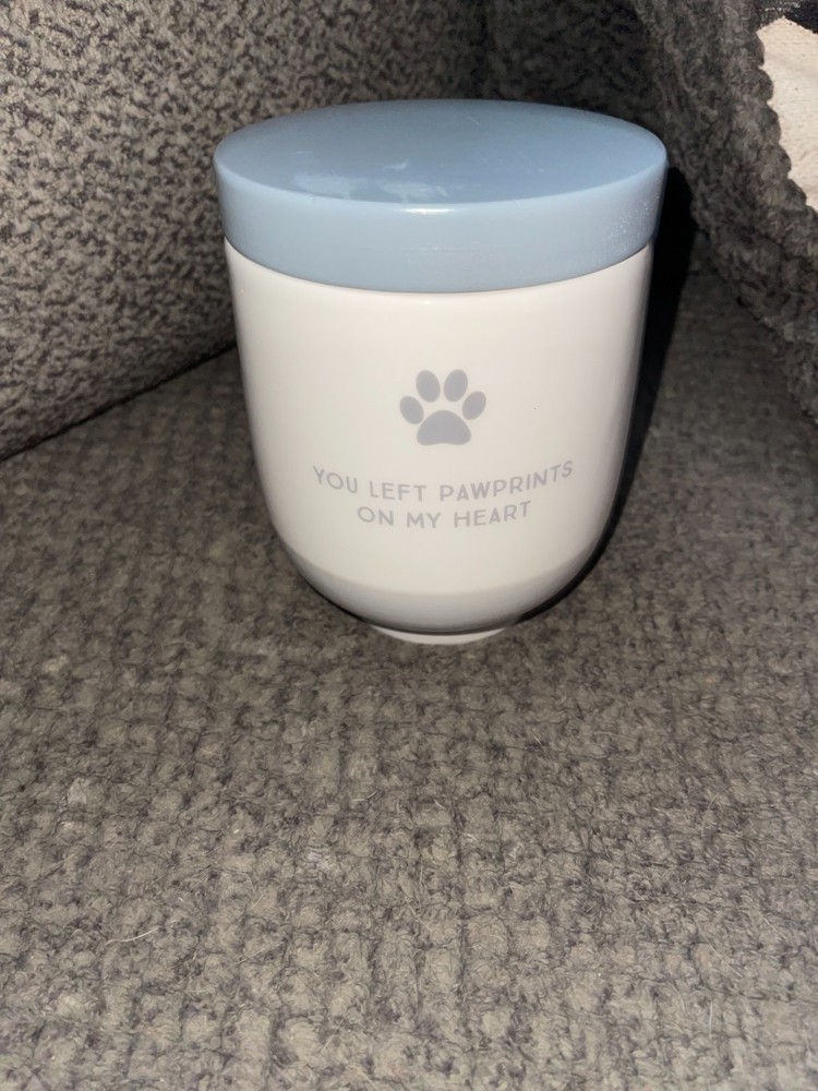 Pet Urn for small dogs (only)