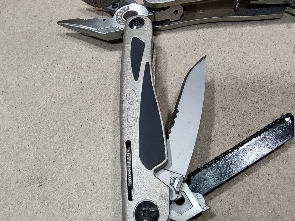 GERBER Multi-Tool, Champagne, 11 Tools, 48239