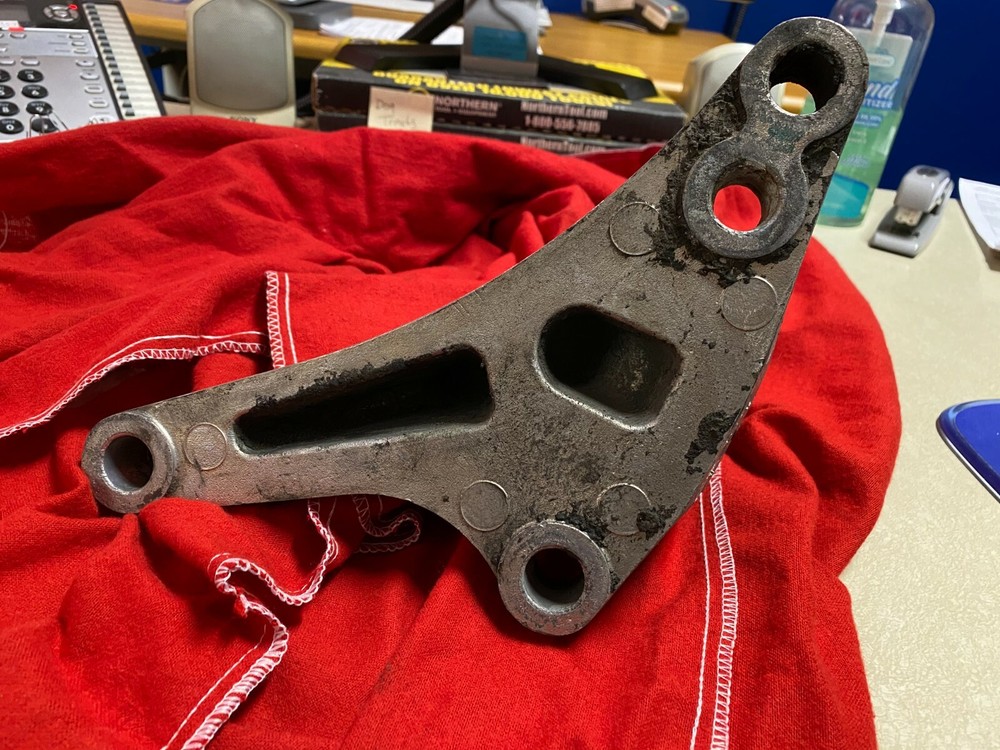 Engine MOTOR MOUNT BRACKET 16296164, Volvo