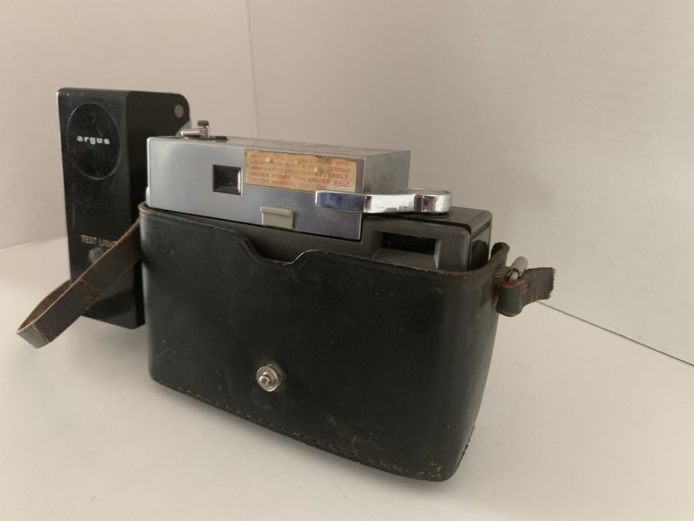 Vintage Argus Autronic 35 Camera *UNTESTED*