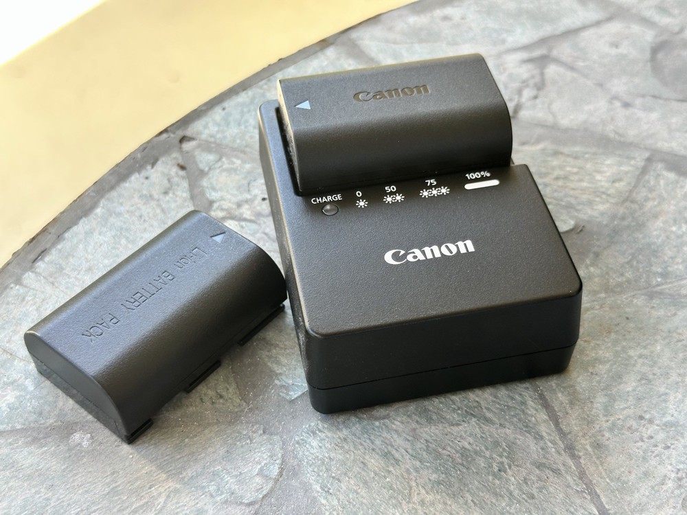 Canon EOS 80D Camera Bundle 3 Lenses Mics Bags & Accessories Great Condition