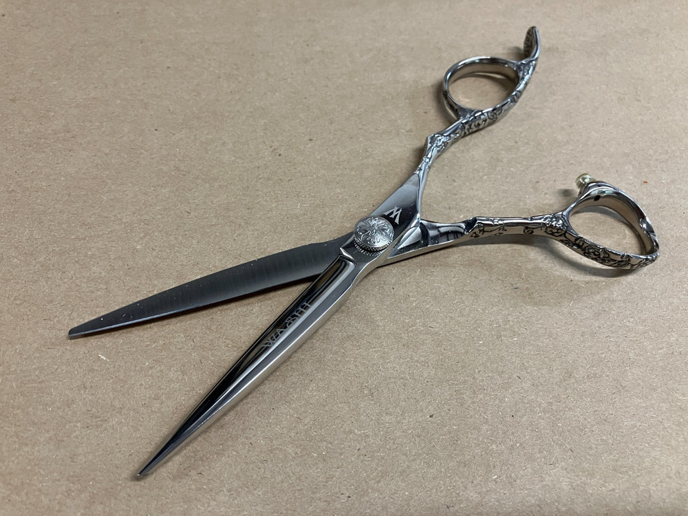 Washi Knockout Master Beauty Shear 6.0- Refurbished