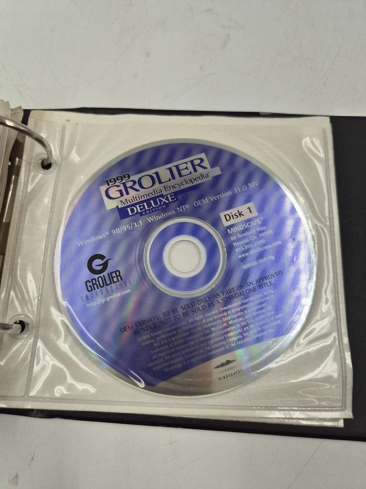 Gateway Software Storage Binder Microsoft Windows 98 WordPerfect 8 Used