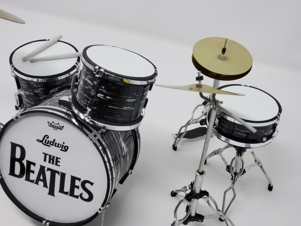 Miniature drum set LUDWIG BEATLES JOHN LENNON RINGO STARR. Mini drum set