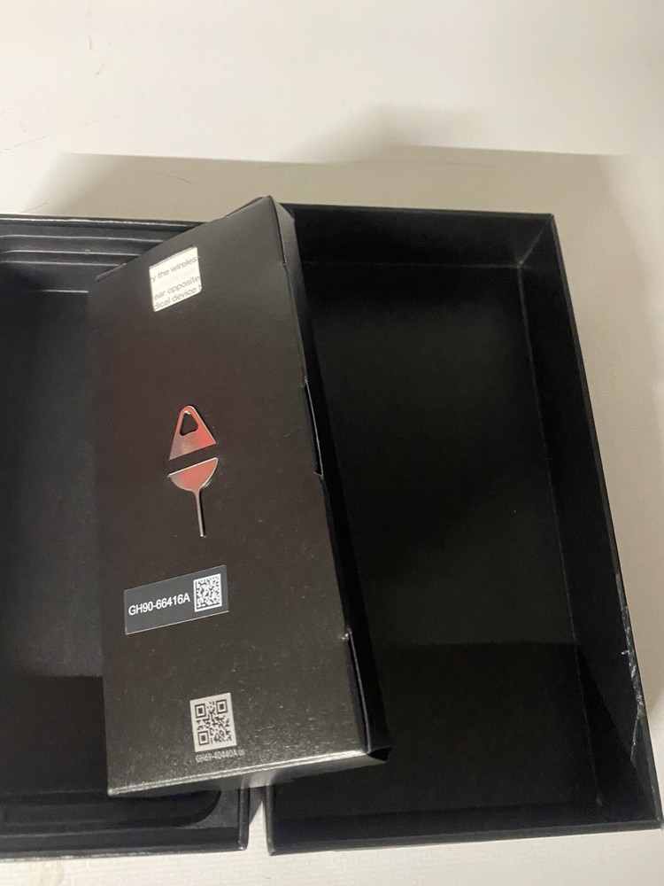 Samsung Galaxy S22 Empty Box