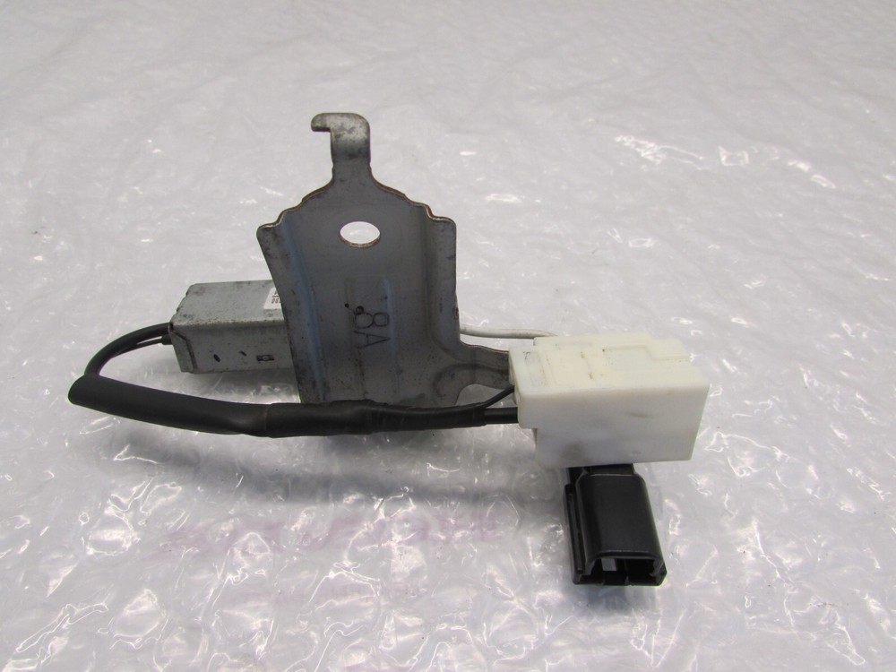 2014-2017 LEXUS CT ANTENNA AMPLIFIER MODULE OEM 8630076070