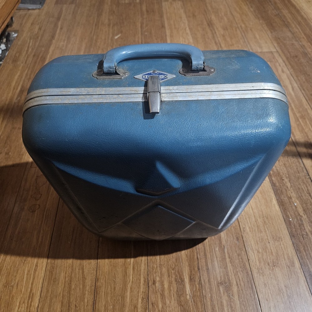 Vintage Triangle X-1200 Hard Case Bowling Ball Bag
