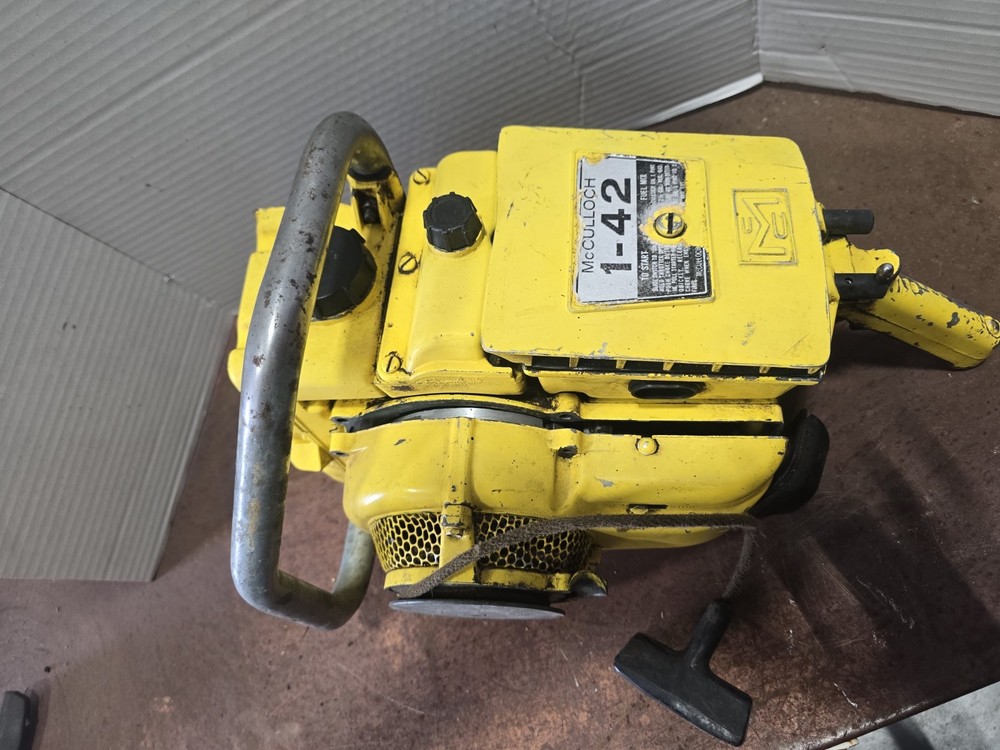 Vintage Mcculloch 1-42 Chainsaw