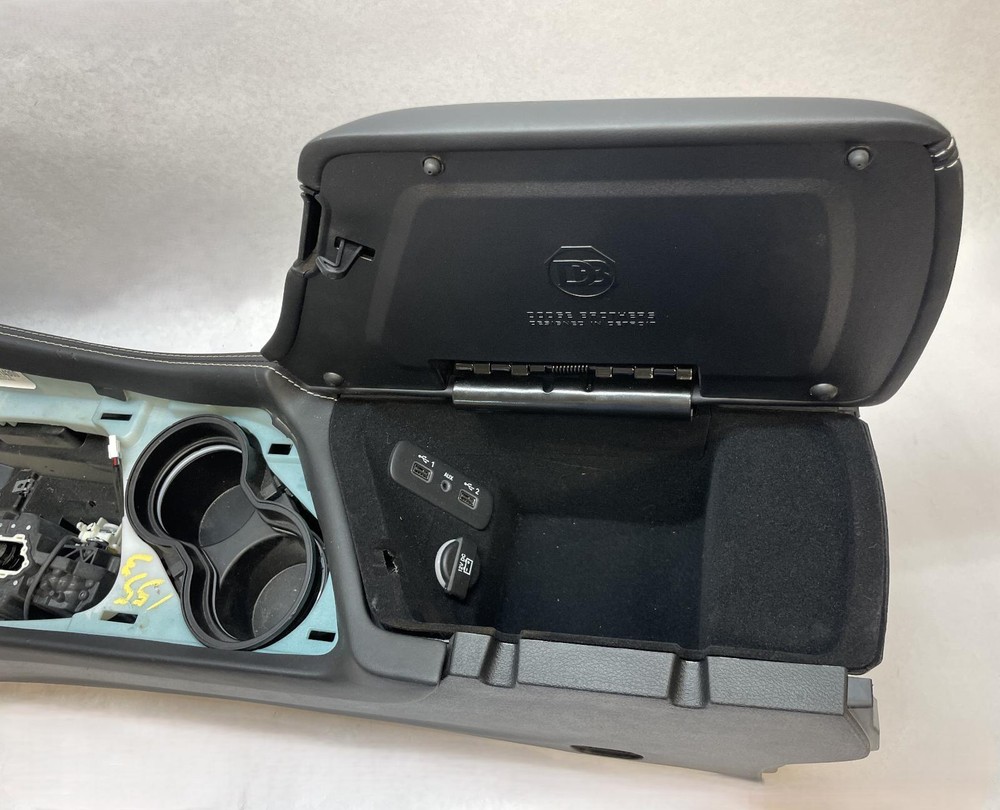 2015-2023 DODGE CHALLENGER SRT HELLCAT FRONT FLOOR CONSOLE AUTOMATIC OEM BLACK