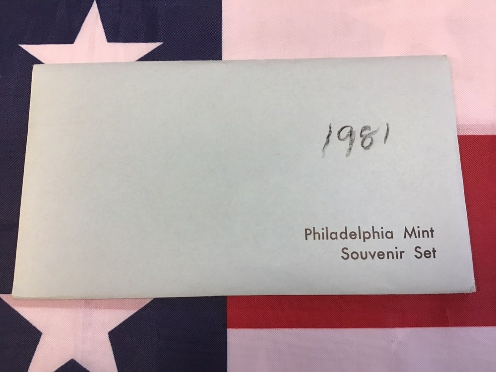 1981-P Official US Mint Souvenir Set with Envelope.