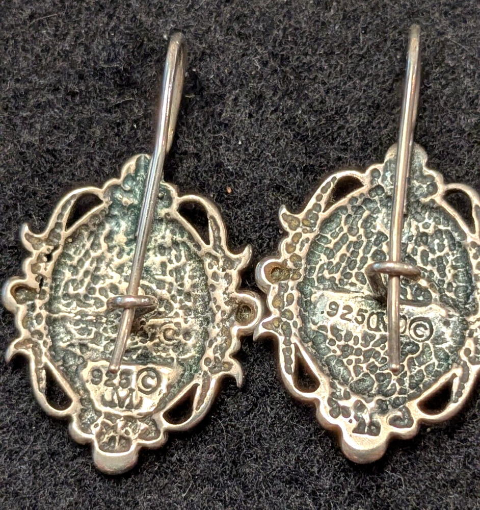 VTG Native American earrings Dangle ?Gilbert Morgan? Mark - Multicolor