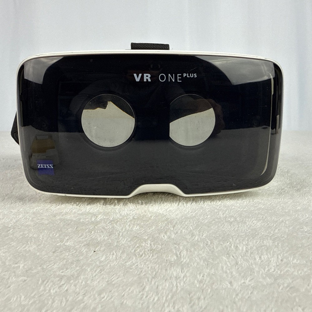 Zeiss VR One Plus Headset Virtual Reality iPhone Android Smartphone ($129 Value)