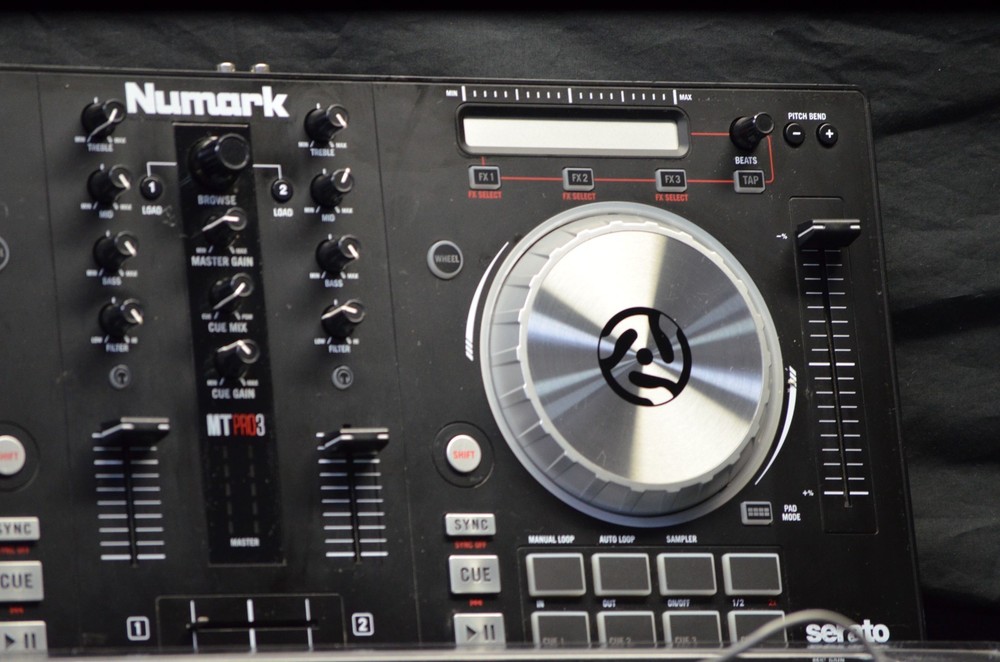 Numark Mixtrack Pro 3 DJ Controller Serato USB MIDI w/ Cable Tested Working