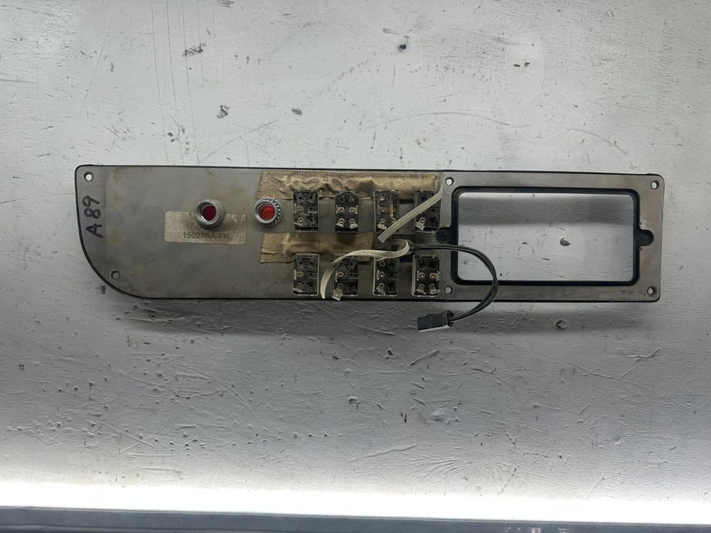 2001-2005 Peterbilt 378 GAUGE AND SWITCH Dash Panel - Used