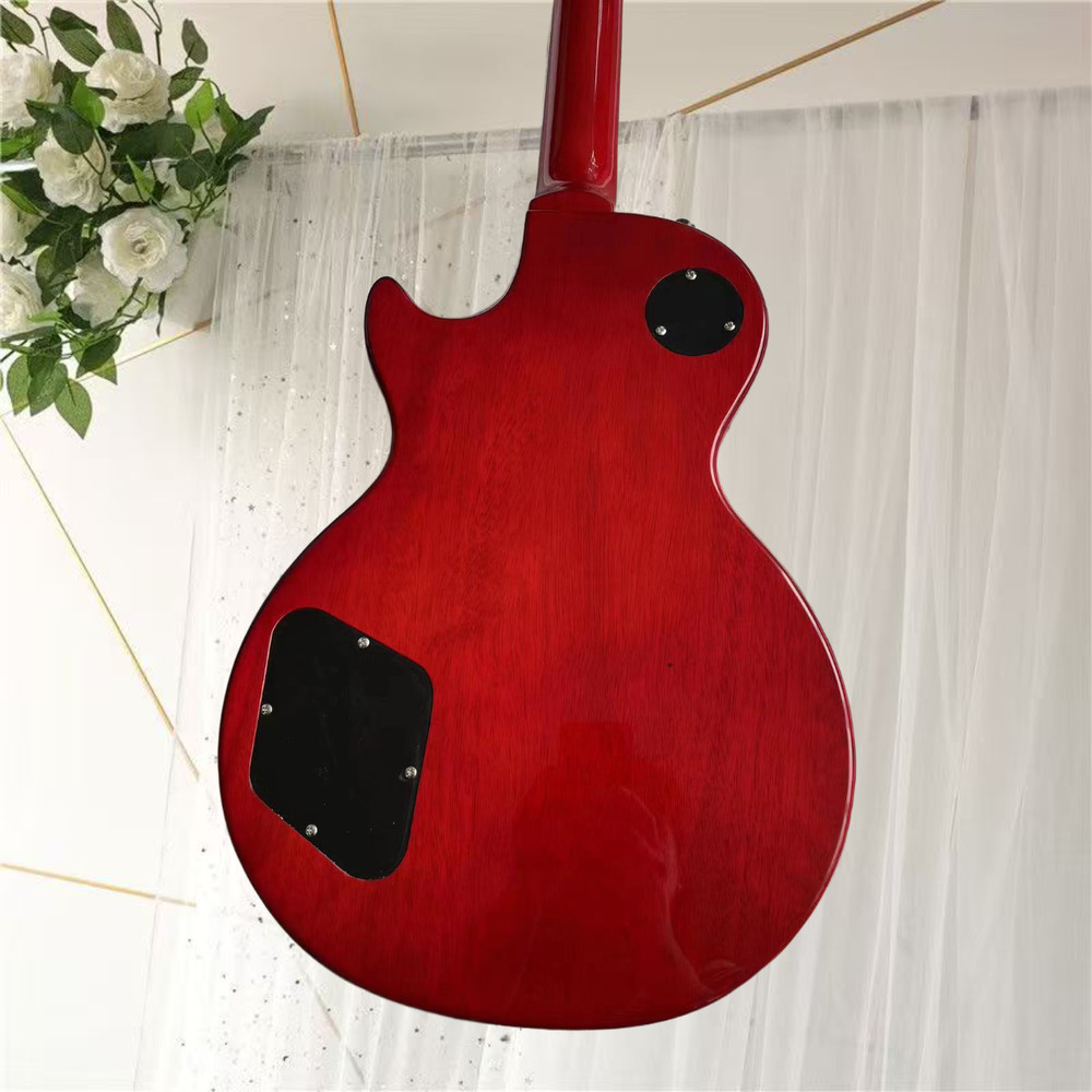 エレキギター、メーカーストレート、高品質、送料無料、6弦、色がきれい、音質が優美、モミジ