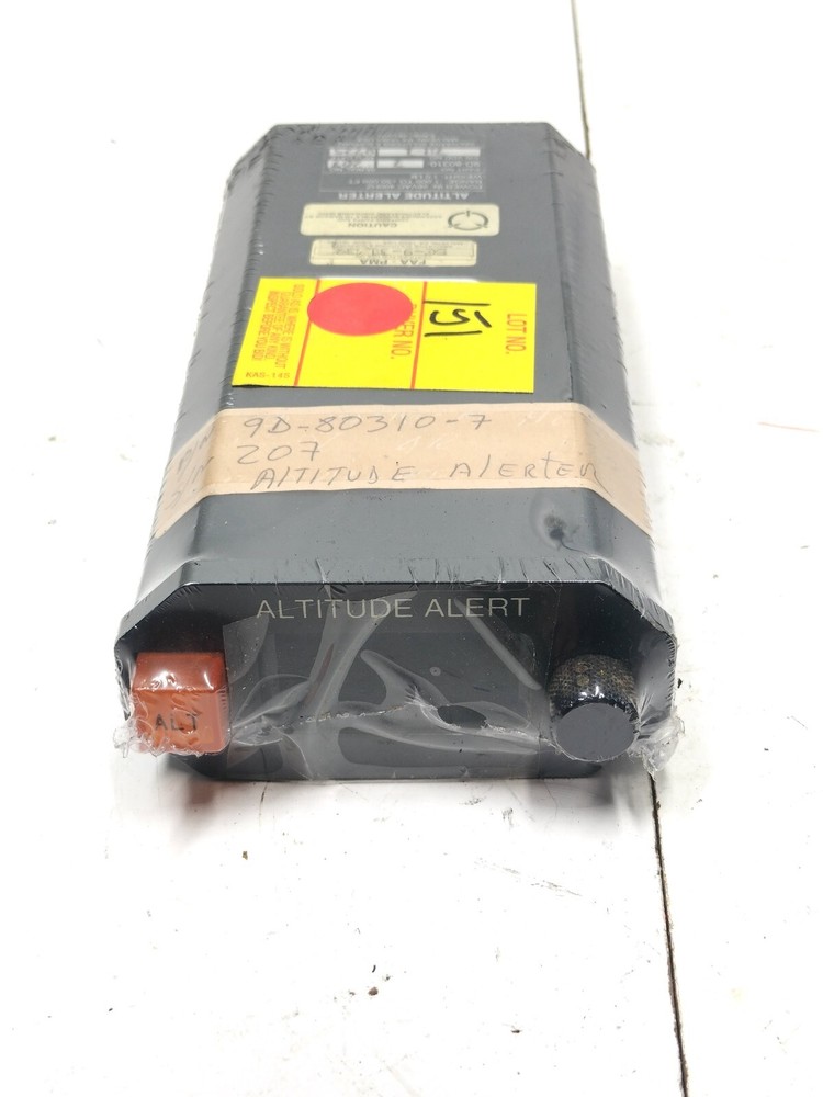 Innovative Solutions -Boeing DC-9 -31/23 Altitude Alerter Controller 9D-80310-7