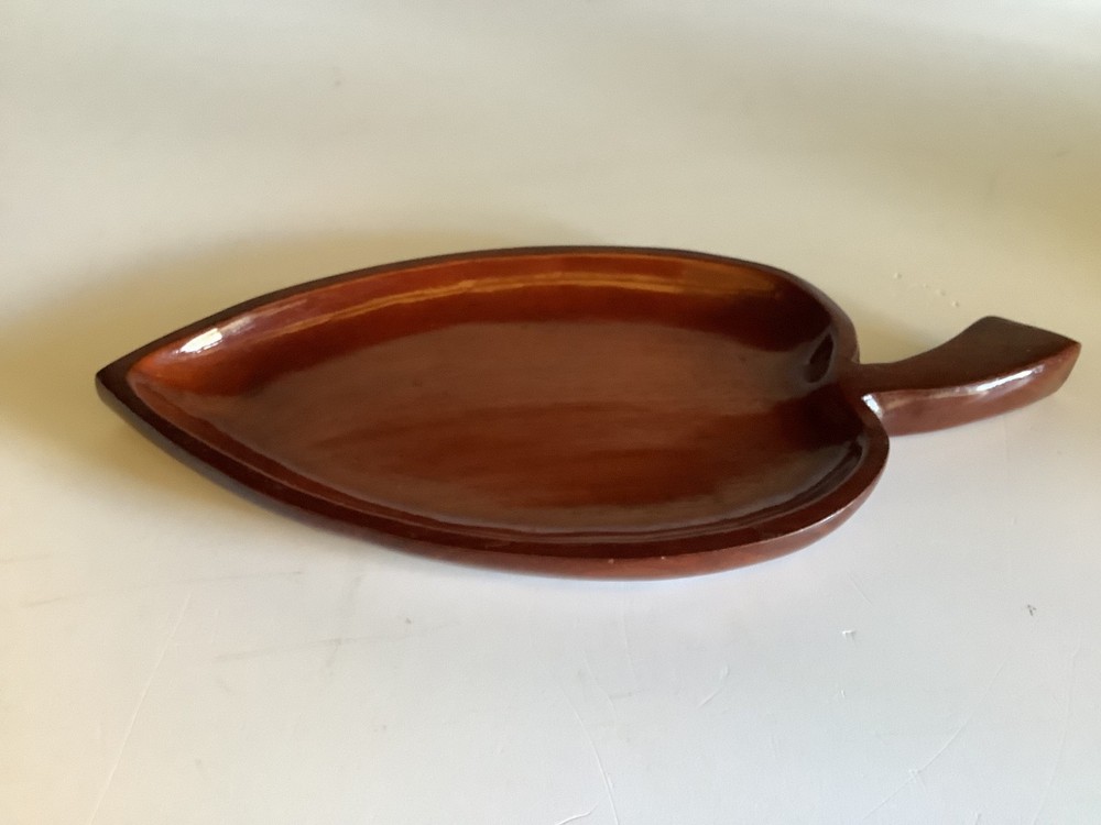 Mahagany Leaf Shaped Dish 12”