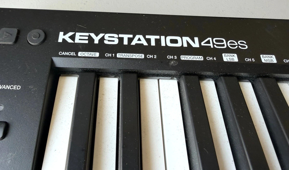 M-Audio Keystation 49 MK3 USB MIDI Controller Nice!