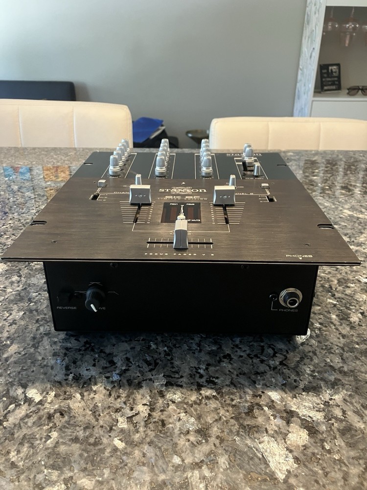 Stanton SK 2F DJ Mixer Black Replaceable Crossfader Cue Pan HP Mute EQ