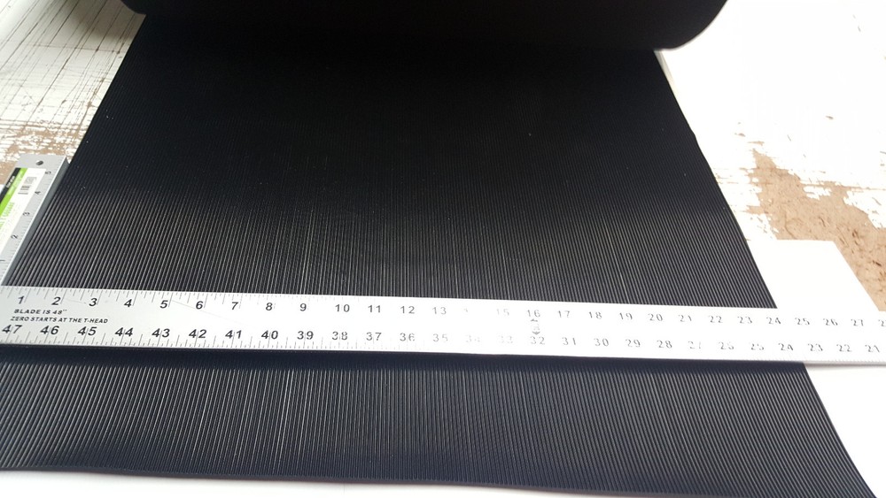 RIB RUBBER MATTING BLACK 24" WIDE