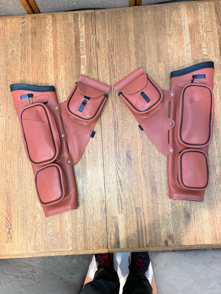 Target Side Leather quiver Brown Right Hand