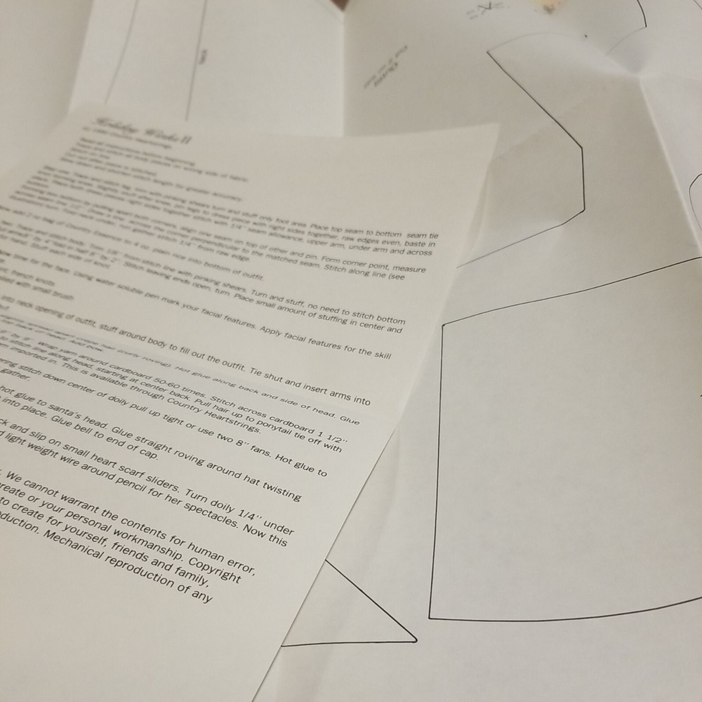 Country Heartstrings Holiday Winks II 18" Uncut