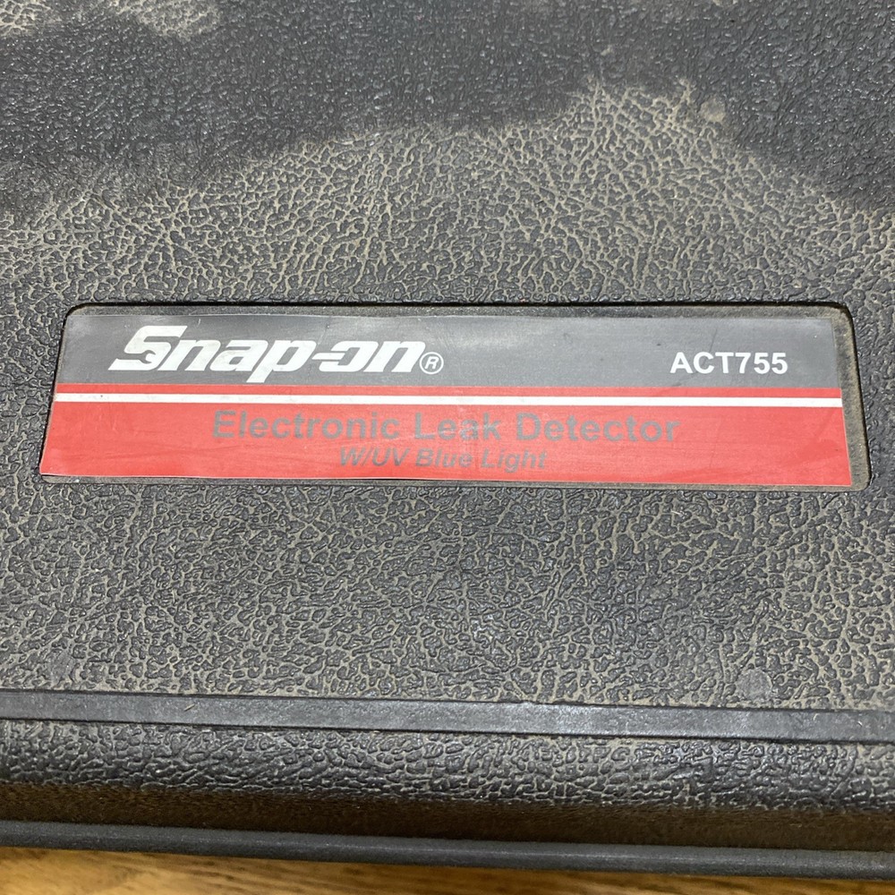 SNAP-ON TOOLS ACT755 ELECTRONIC LEAK DETECTOR W/BLUE LIGHT